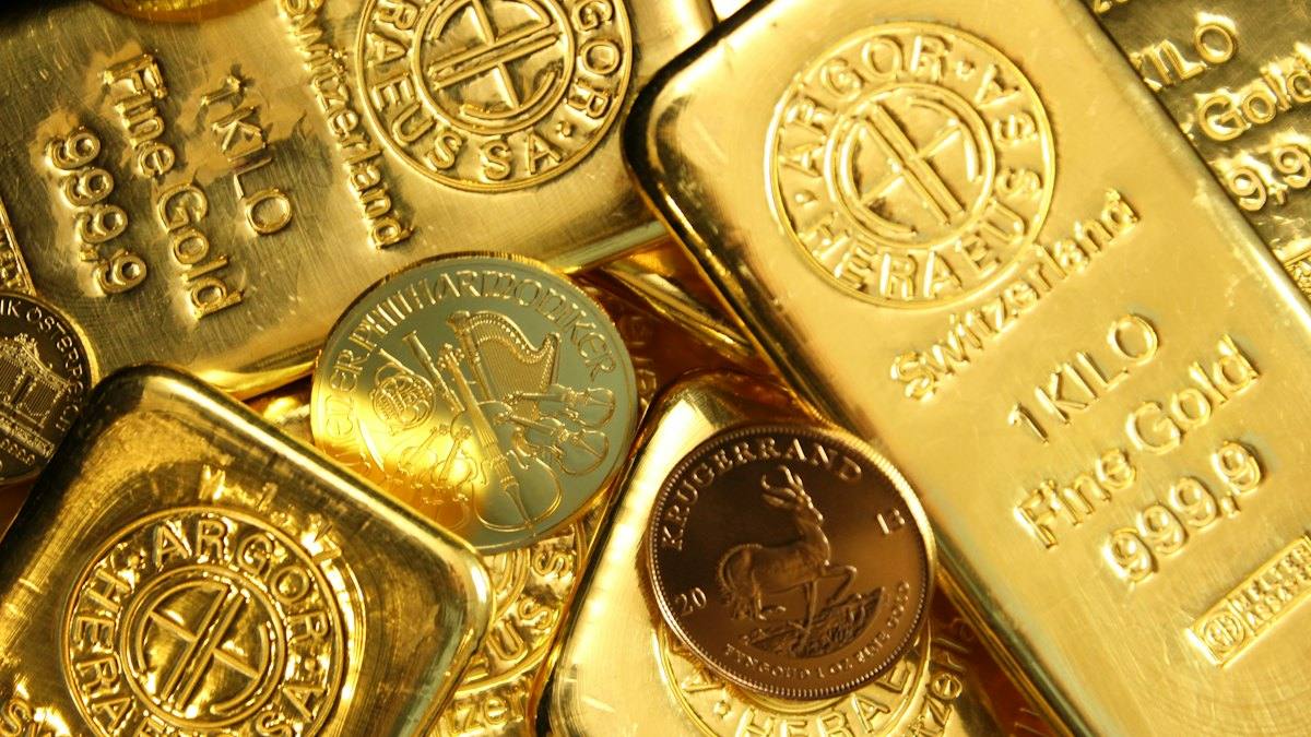 Gold bars and gold coins